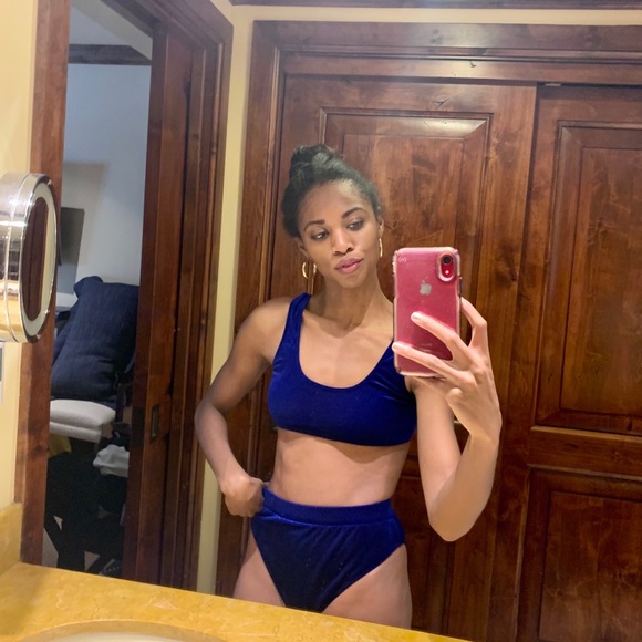 *SOLD OUT* Misguided Velvet Bikini - Picture 8 of 8